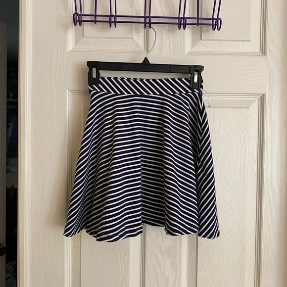 SO blue and white striped skater skirt junior’s small - Picture 1 of 6